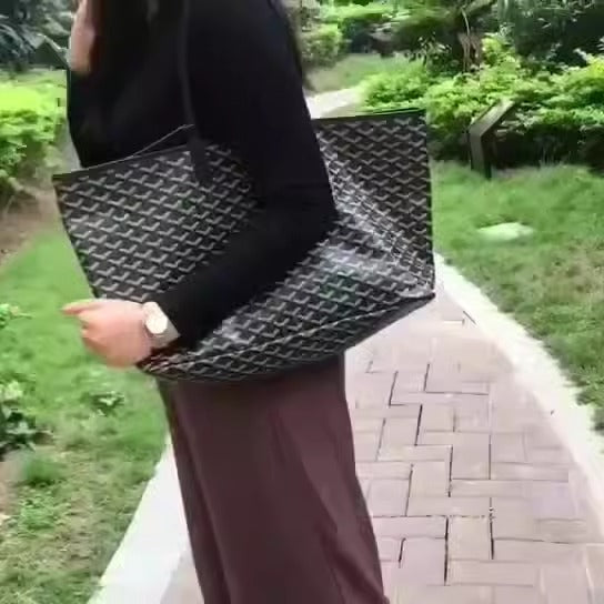 Maison Maryim Houndstooth Shopper Tote